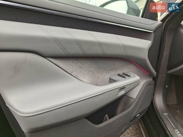 Черный Zeekr 001, объемом двигателя 0 л и пробегом 1 тыс. км за 50500 $, фото 33 на Automoto.ua