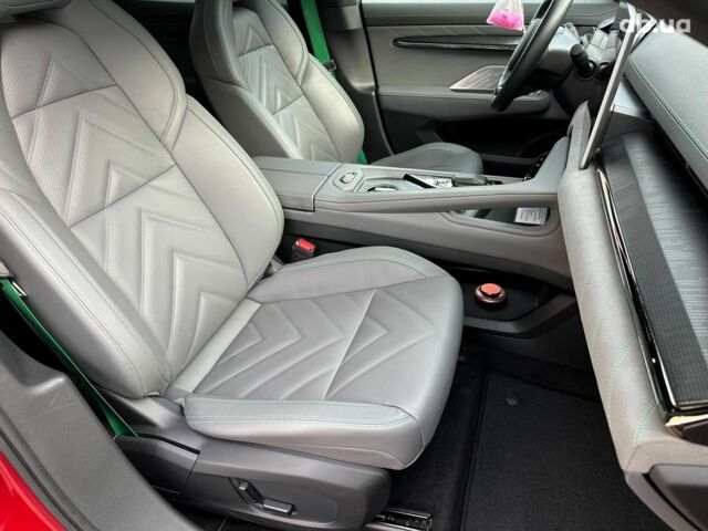 Красный Zeekr 001, объемом двигателя 0 л и пробегом 61 тыс. км за 38980 $, фото 23 на Automoto.ua