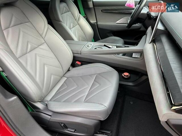 Червоний Zeekr 001, об'ємом двигуна 0 л та пробігом 61 тис. км за 38980 $, фото 23 на Automoto.ua