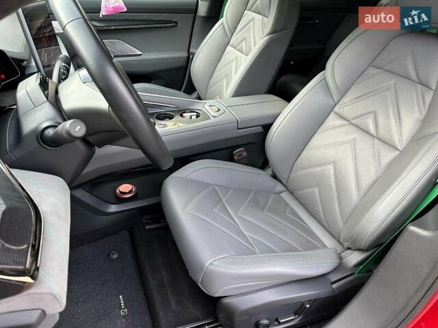 Червоний Zeekr 001, об'ємом двигуна 0 л та пробігом 61 тис. км за 38980 $, фото 27 на Automoto.ua