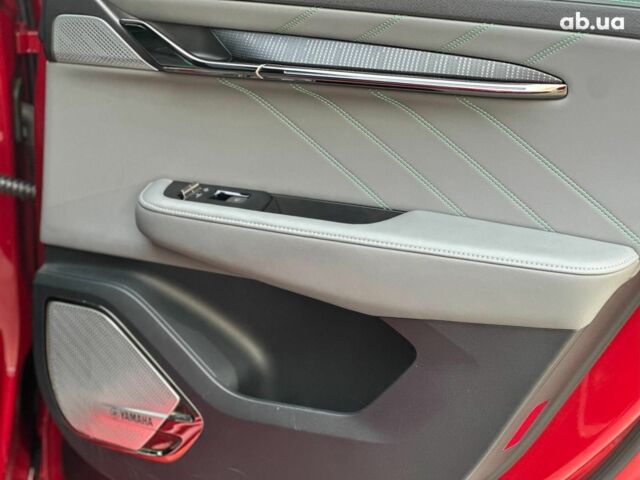 Красный Zeekr 001, объемом двигателя 0 л и пробегом 61 тыс. км за 38980 $, фото 17 на Automoto.ua