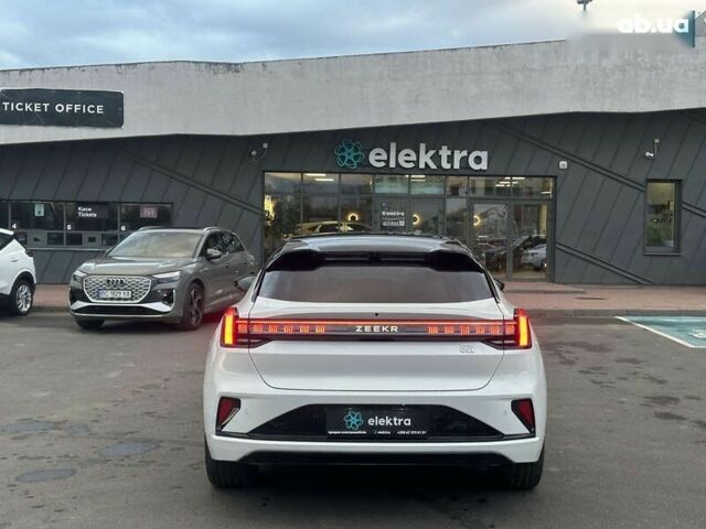Zeekr 001, объемом двигателя 4.25 л и пробегом 1 тыс. км за 48500 $, фото 11 на Automoto.ua