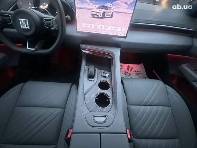 Zeekr 001, объемом двигателя 4.25 л и пробегом 1 тыс. км за 48500 $, фото 21 на Automoto.ua