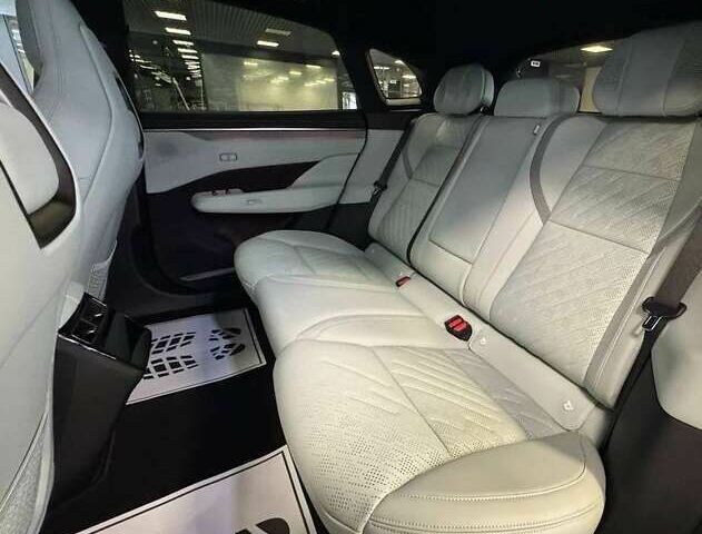 Zeekr 001, объемом двигателя 4.25 л и пробегом 13 тыс. км за 34999 $, фото 18 на Automoto.ua