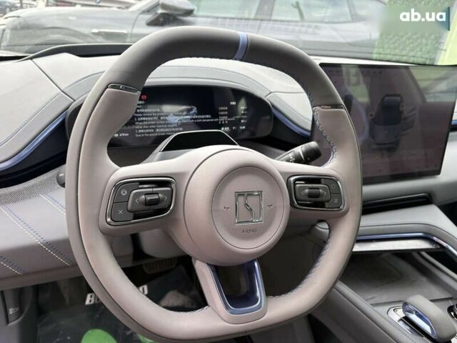 Zeekr 001 2025 у Києві на Automoto.ua Zeekr 001, об'ємом двигуна 0 л та пробігом 1 тис. км за 46900 $, фото 24 на Automoto.ua