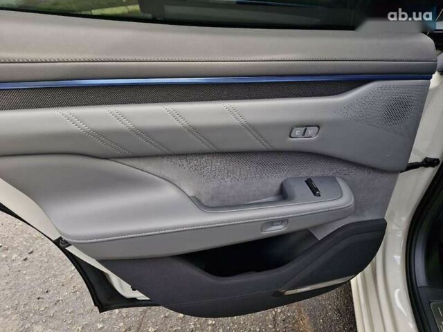 Zeekr 001, объемом двигателя 0 л и пробегом 10 тыс. км за 51999 $, фото 15 на Automoto.ua