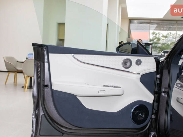 Zeekr 001, объемом двигателя 0 л и пробегом 0 тыс. км за 47100 $, фото 14 на Automoto.ua