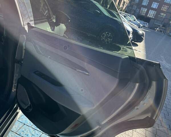 Серый Zeekr 001, объемом двигателя 0 л и пробегом 47 тыс. км за 37500 $, фото 47 на Automoto.ua