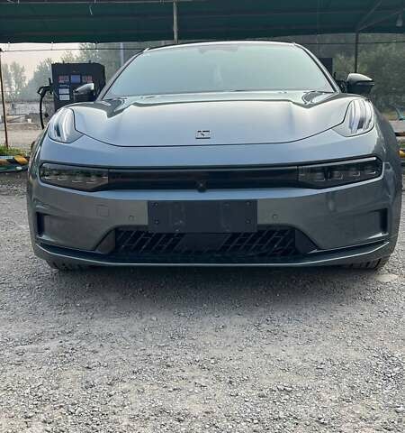 Сірий Zeekr 001, об'ємом двигуна 0 л та пробігом 49 тис. км за 35900 $, фото 2 на Automoto.ua