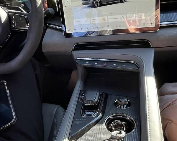 Серый Zeekr 001, объемом двигателя 0 л и пробегом 47 тыс. км за 37500 $, фото 35 на Automoto.ua