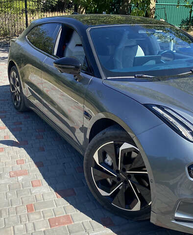 Сірий Zeekr 001, об'ємом двигуна 0 л та пробігом 54 тис. км за 33333 $, фото 3 на Automoto.ua