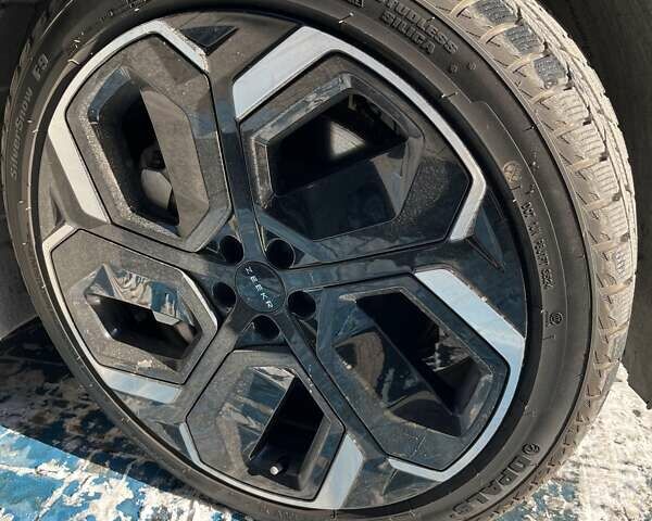 Серый Zeekr 001, объемом двигателя 0 л и пробегом 47 тыс. км за 37500 $, фото 29 на Automoto.ua