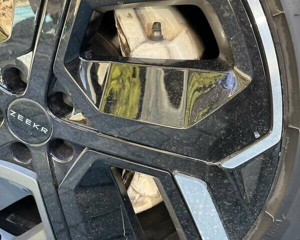 Серый Zeekr 001, объемом двигателя 0 л и пробегом 47 тыс. км за 37500 $, фото 38 на Automoto.ua