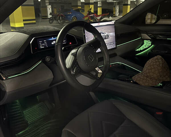 Сірий Zeekr 001, об'ємом двигуна 0 л та пробігом 52 тис. км за 39999 $, фото 10 на Automoto.ua