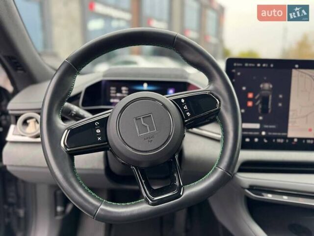 Серый Zeekr 001, объемом двигателя 0 л и пробегом 39 тыс. км за 38200 $, фото 23 на Automoto.ua