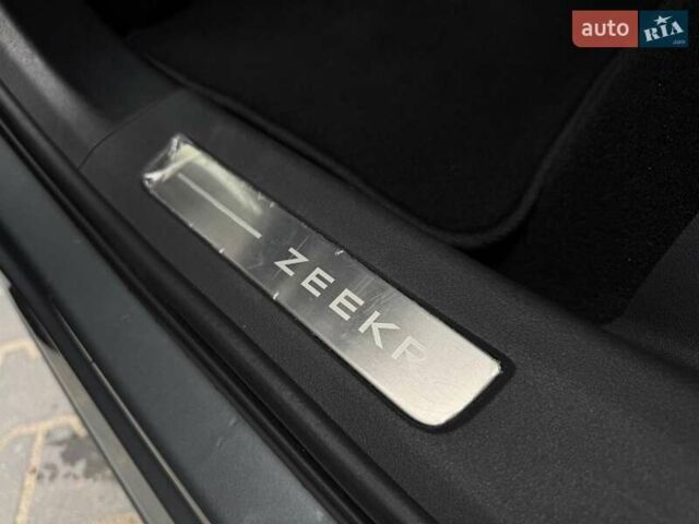 Серый Zeekr 001, объемом двигателя 0 л и пробегом 39 тыс. км за 38200 $, фото 36 на Automoto.ua