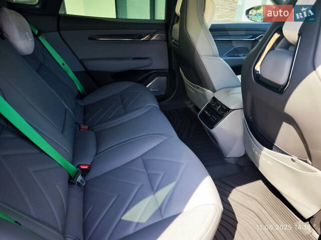 Серый Zeekr 001, объемом двигателя 0 л и пробегом 15 тыс. км за 39000 $, фото 34 на Automoto.ua