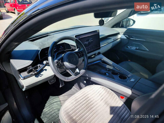 Серый Zeekr 001, объемом двигателя 0 л и пробегом 15 тыс. км за 39000 $, фото 27 на Automoto.ua