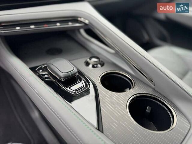 Серый Zeekr 001, объемом двигателя 0 л и пробегом 39 тыс. км за 38500 $, фото 26 на Automoto.ua