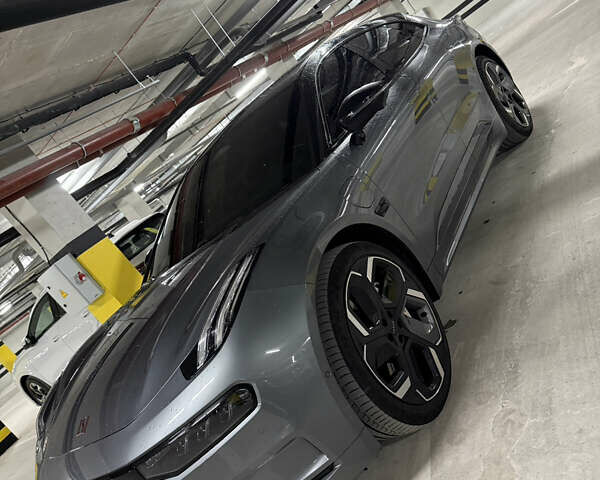 Сірий Zeekr 001, об'ємом двигуна 0 л та пробігом 52 тис. км за 39999 $, фото 2 на Automoto.ua