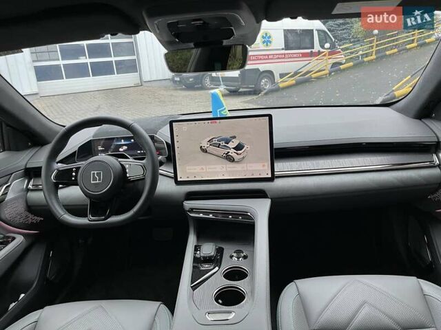 Серый Zeekr 001, объемом двигателя 0 л и пробегом 10 тыс. км за 52100 $, фото 23 на Automoto.ua