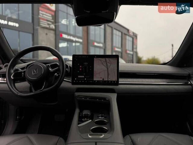 Серый Zeekr 001, объемом двигателя 0 л и пробегом 39 тыс. км за 38500 $, фото 21 на Automoto.ua