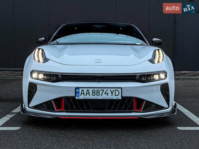 Сірий Zeekr 001, об'ємом двигуна 0 л та пробігом 2 тис. км за 79880 $, фото 1 на Automoto.ua