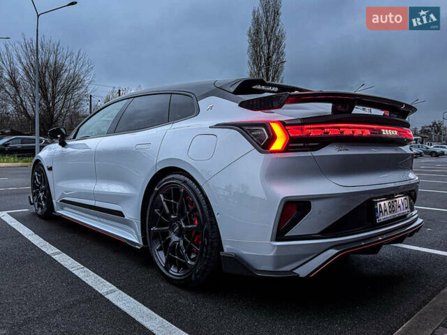 Сірий Zeekr 001, об'ємом двигуна 0 л та пробігом 2 тис. км за 79880 $, фото 11 на Automoto.ua