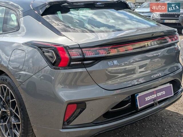 Серый Zeekr 001, объемом двигателя 0 л и пробегом 2 тыс. км за 49500 $, фото 23 на Automoto.ua