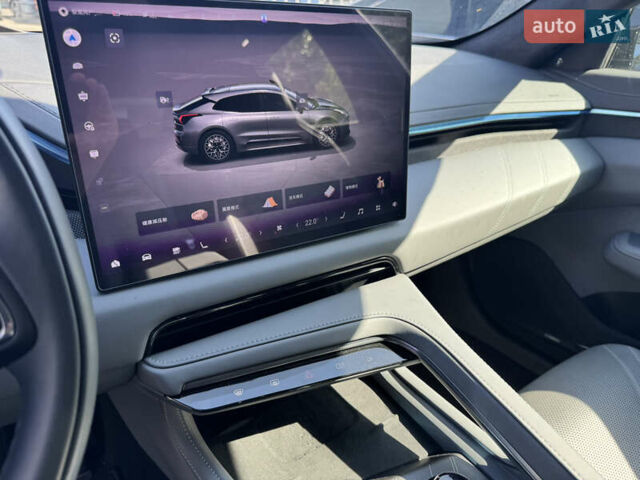 Серый Zeekr 001, объемом двигателя 0 л и пробегом 10 тыс. км за 45000 $, фото 15 на Automoto.ua