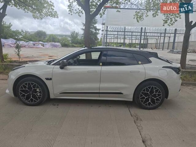 Zeekr 001 2024 в Днепре (Днепропетровске) на Automoto.ua Серый Zeekr 001, объемом двигателя 0 л и пробегом 11 тыс. км за 39900 $, фото 6 на Automoto.ua