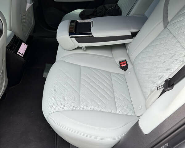 Серый Zeekr 001, объемом двигателя 0 л и пробегом 12 тыс. км за 46999 $, фото 8 на Automoto.ua