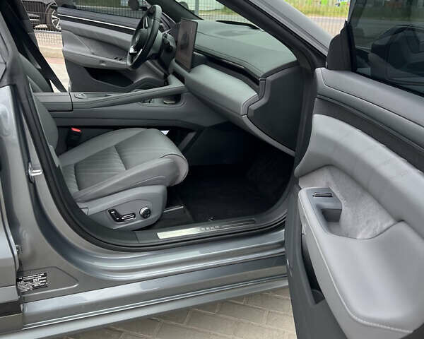 Серый Zeekr 001, объемом двигателя 0 л и пробегом 28 тыс. км за 36300 $, фото 12 на Automoto.ua