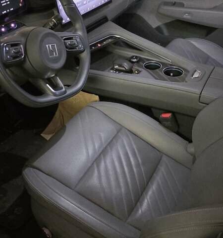 Сірий Zeekr 001, об'ємом двигуна 0 л та пробігом 12 тис. км за 42900 $, фото 1 на Automoto.ua