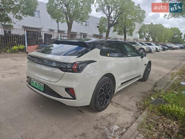 Zeekr 001 2024 в Днепре (Днепропетровске) на Automoto.ua Серый Zeekr 001, объемом двигателя 0 л и пробегом 11 тыс. км за 39900 $, фото 7 на Automoto.ua