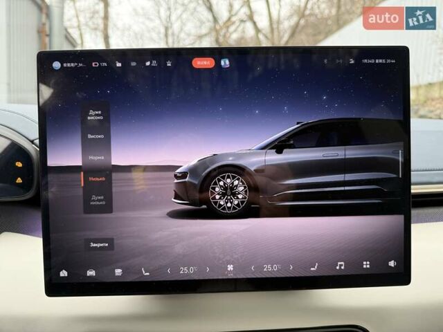 Серый Zeekr 001, объемом двигателя 0 л и пробегом 10 тыс. км за 46500 $, фото 31 на Automoto.ua