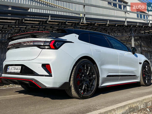 Серый Zeekr 001, объемом двигателя 0 л и пробегом 10 тыс. км за 95000 $, фото 2 на Automoto.ua