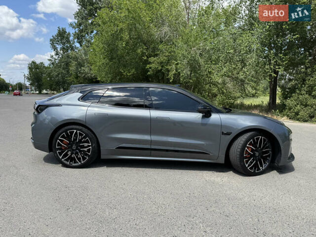 Серый Zeekr 001, объемом двигателя 0 л и пробегом 16 тыс. км за 44700 $, фото 2 на Automoto.ua