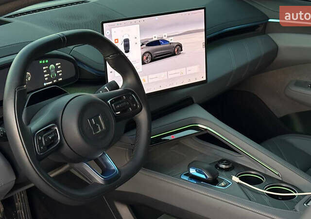 Серый Zeekr 001, объемом двигателя 0 л и пробегом 16 тыс. км за 48500 $, фото 7 на Automoto.ua