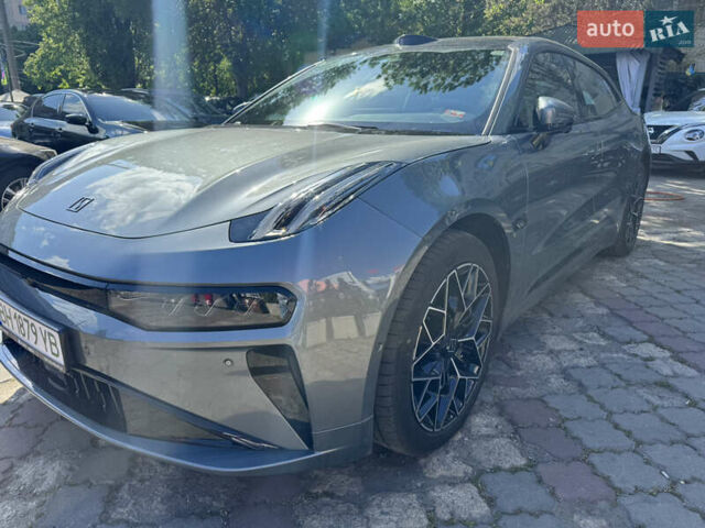Серый Zeekr 001, объемом двигателя 0 л и пробегом 10 тыс. км за 45000 $, фото 2 на Automoto.ua