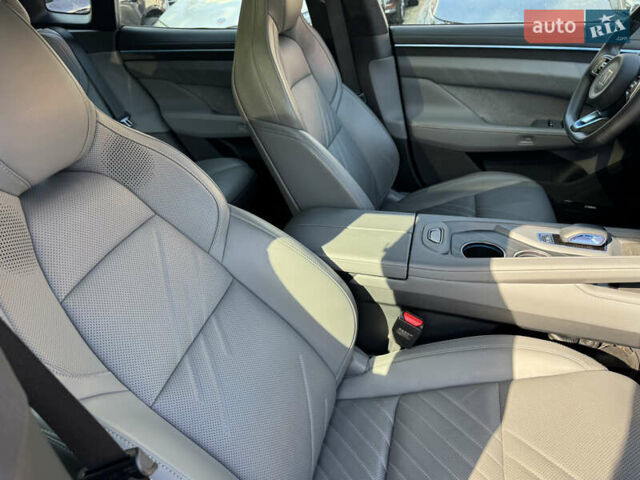 Серый Zeekr 001, объемом двигателя 0 л и пробегом 10 тыс. км за 45000 $, фото 28 на Automoto.ua