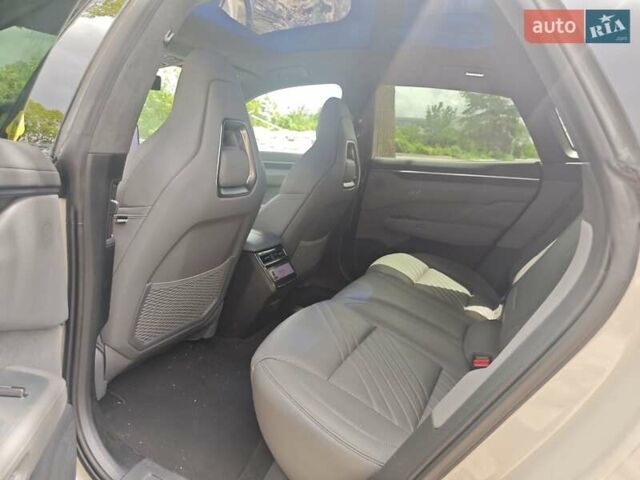 Сірий Zeekr 001, об'ємом двигуна 0 л та пробігом 12 тис. км за 42900 $, фото 6 на Automoto.ua