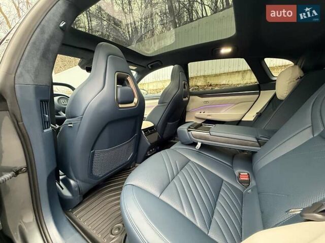 Серый Zeekr 001, объемом двигателя 0 л и пробегом 10 тыс. км за 46500 $, фото 61 на Automoto.ua
