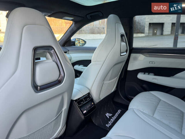 Сірий Zeekr 001, об'ємом двигуна 0 л та пробігом 7 тис. км за 46900 $, фото 19 на Automoto.ua