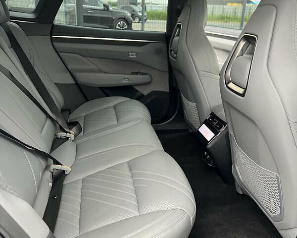 Серый Zeekr 001, объемом двигателя 0 л и пробегом 28 тыс. км за 36300 $, фото 7 на Automoto.ua