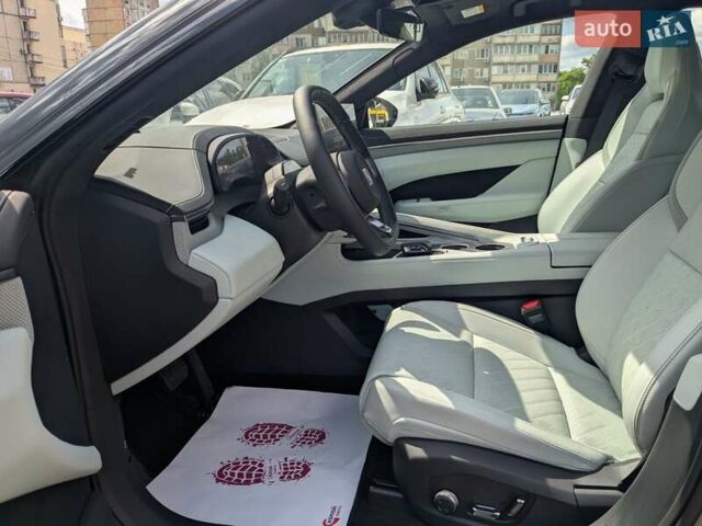 Серый Zeekr 001, объемом двигателя 0 л и пробегом 2 тыс. км за 49500 $, фото 38 на Automoto.ua