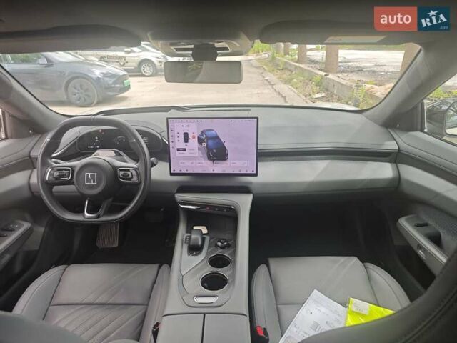 Zeekr 001 2024 в Днепре (Днепропетровске) на Automoto.ua Серый Zeekr 001, объемом двигателя 0 л и пробегом 11 тыс. км за 39900 $, фото 14 на Automoto.ua