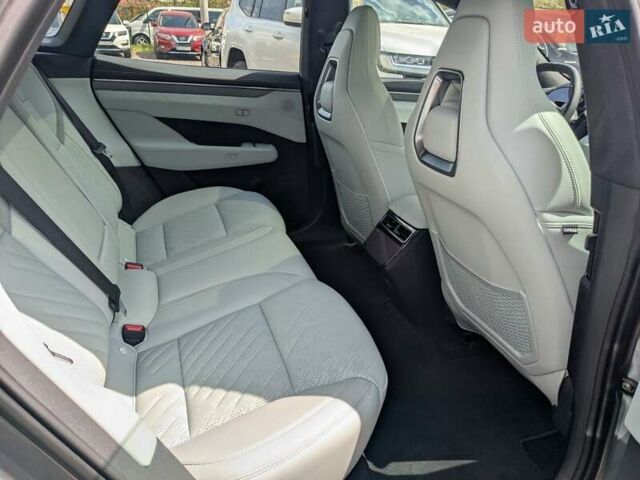 Серый Zeekr 001, объемом двигателя 0 л и пробегом 2 тыс. км за 49500 $, фото 33 на Automoto.ua