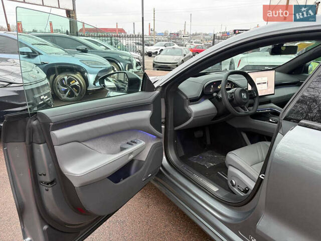 Серый Zeekr 001, объемом двигателя 0 л и пробегом 1 тыс. км за 46500 $, фото 16 на Automoto.ua