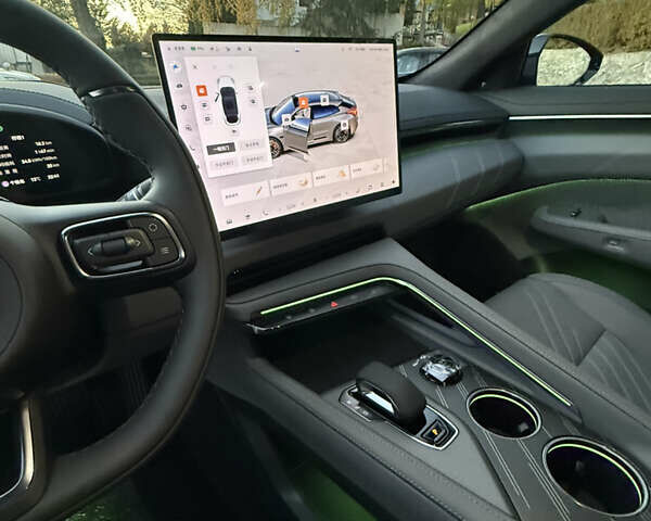 Серый Zeekr 001, объемом двигателя 0 л и пробегом 1 тыс. км за 49999 $, фото 19 на Automoto.ua